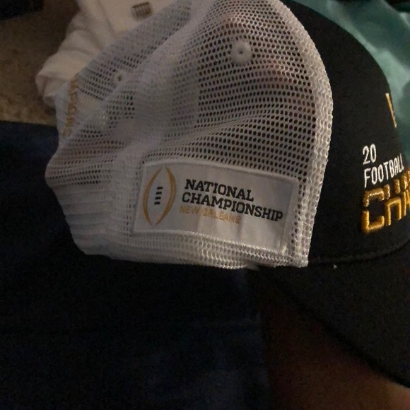 Hat - Picture 3 of 4